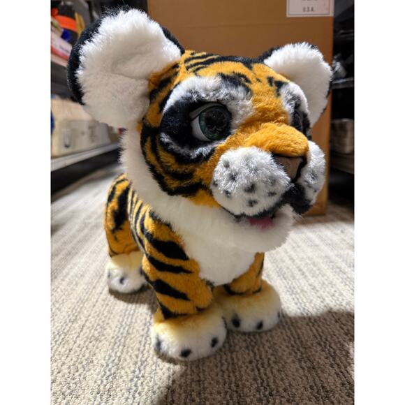 Hasbro Furreal RoarinTyler Tiger Animatronic Plush - Picture 7 of 7